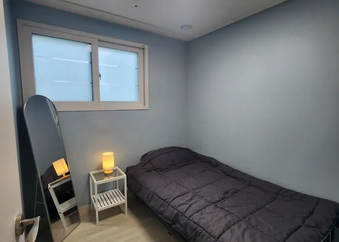 公寓 Yeongdeungpo-gu Office Station Line 2 And Line 5 5 Minutes Away Two-bedroom 首爾