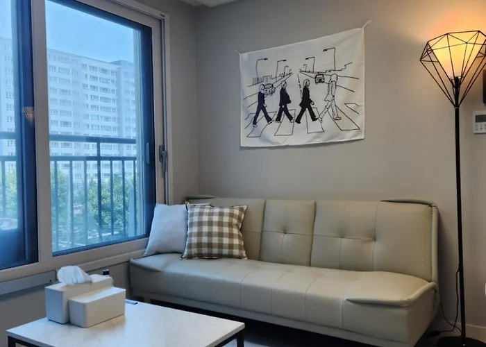 Yeongdeungpo-gu Office Station Line 2 And Line 5 5 Minutes Away Two-bedroom